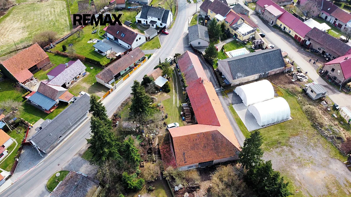 Prodej stavebního pozemku 1005 m²